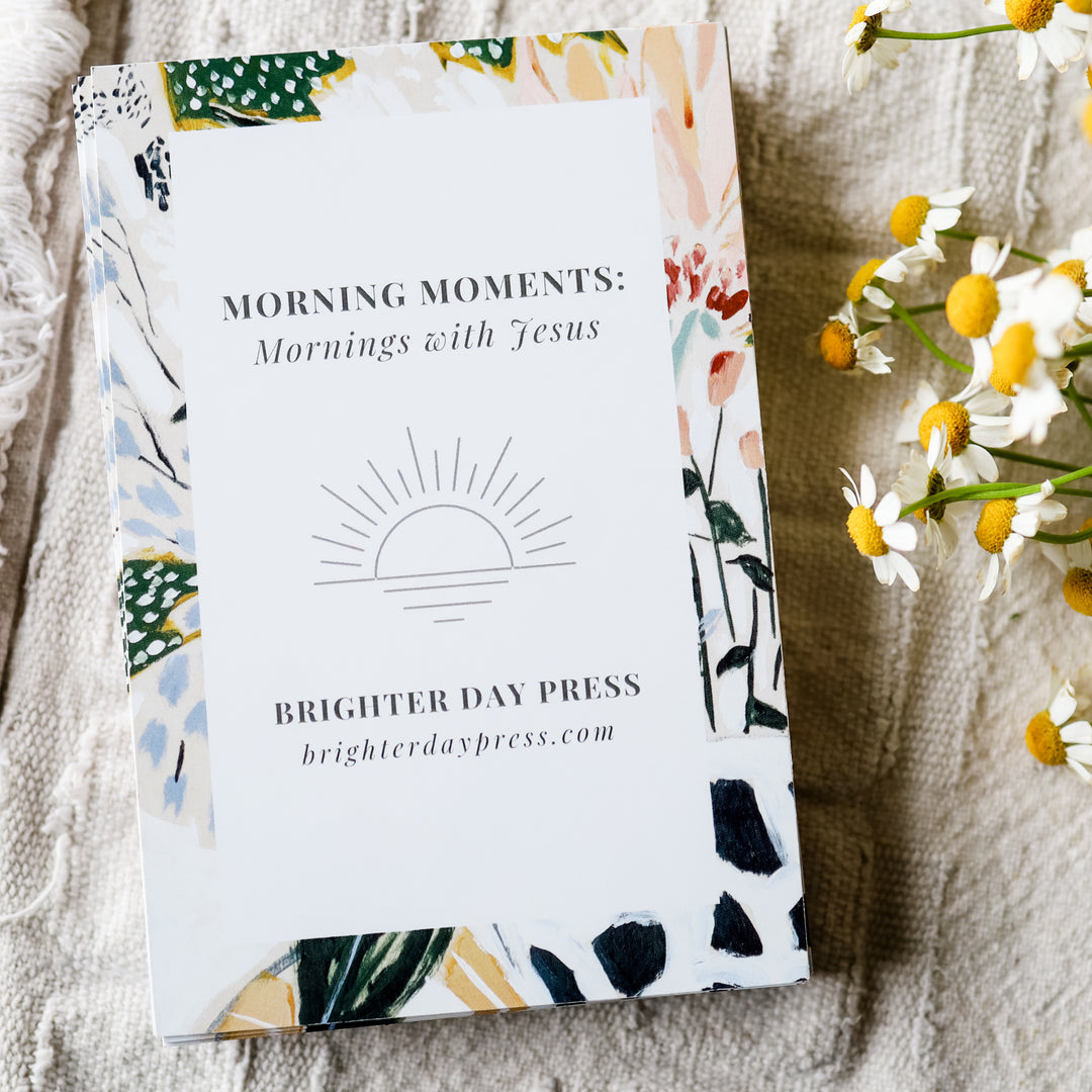 The 5-Minute Bible Study Journal for Women: Mornings in God's Word [Book]